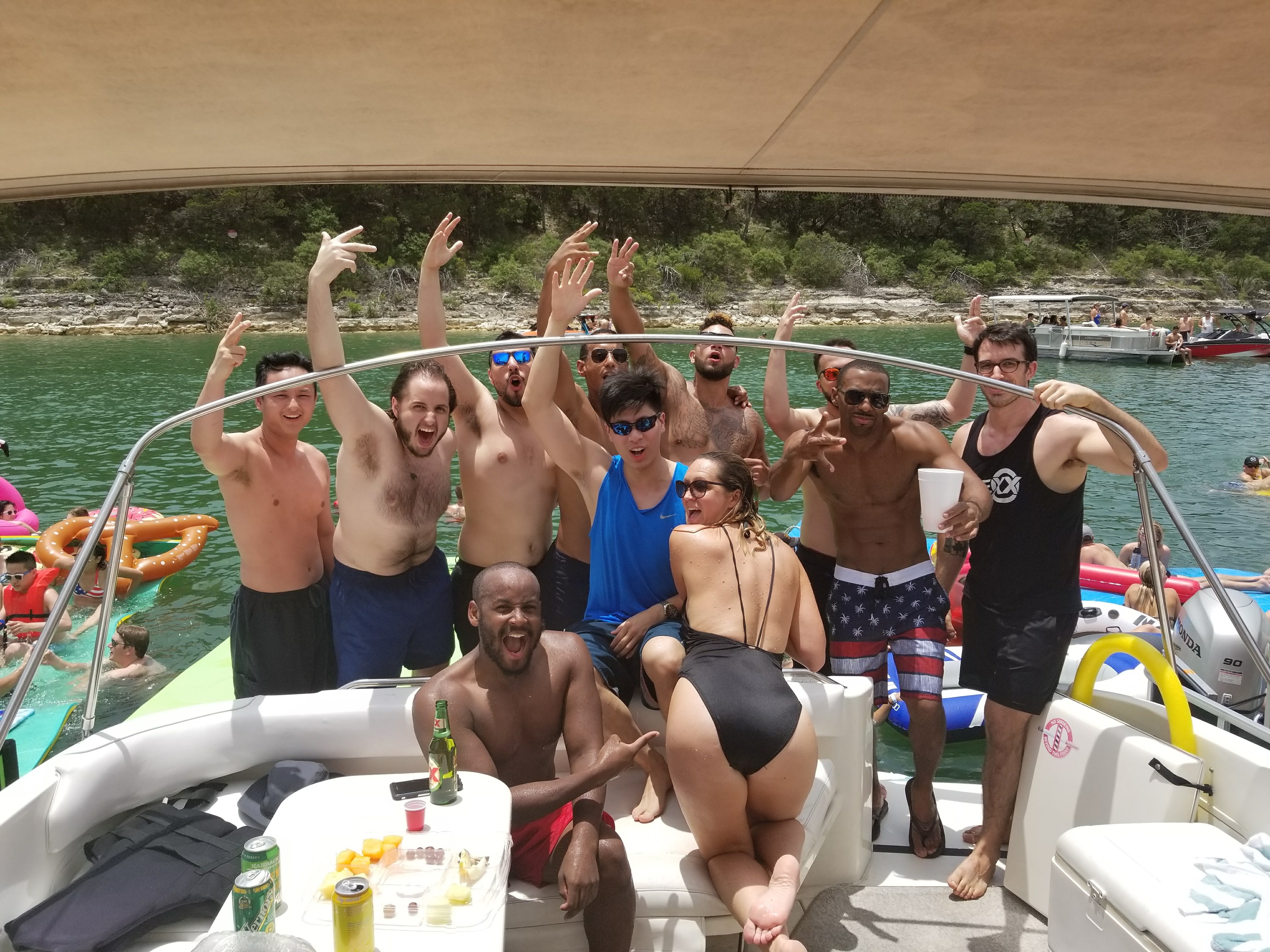 devils cove party boats 28 Lake Travis Yacht Rentals