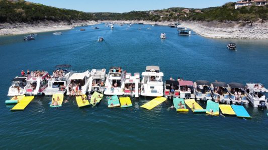 lake boat party