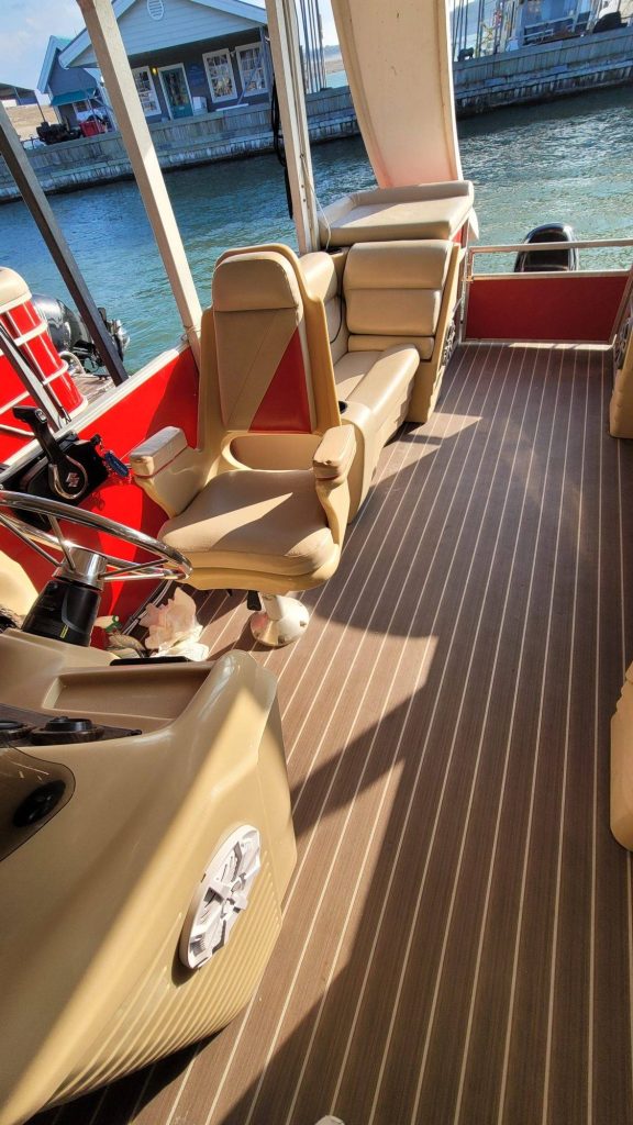 Party boat rental on Lake Travis Austin Texas